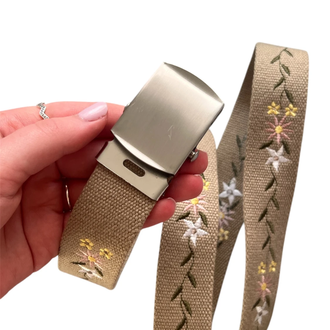 Coolt justerbart skärp med brodyr - 3