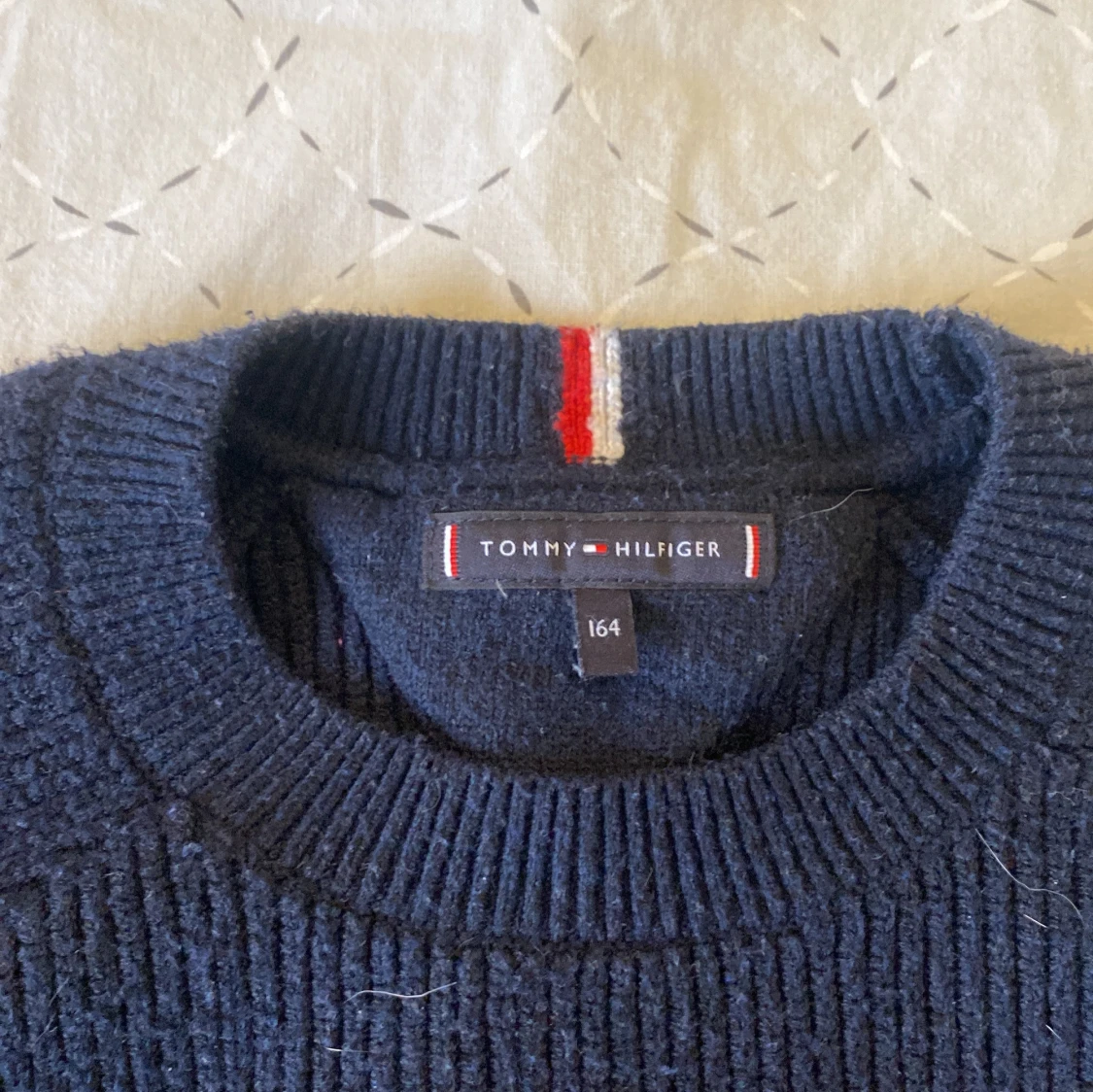 Mörkblå tröja från Tommy Hilfiger - 1