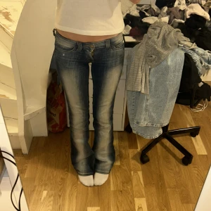 BYTA!! - Vill byta mina weekday jeans som är nya i storlek 24/32 till storlek 25/32
