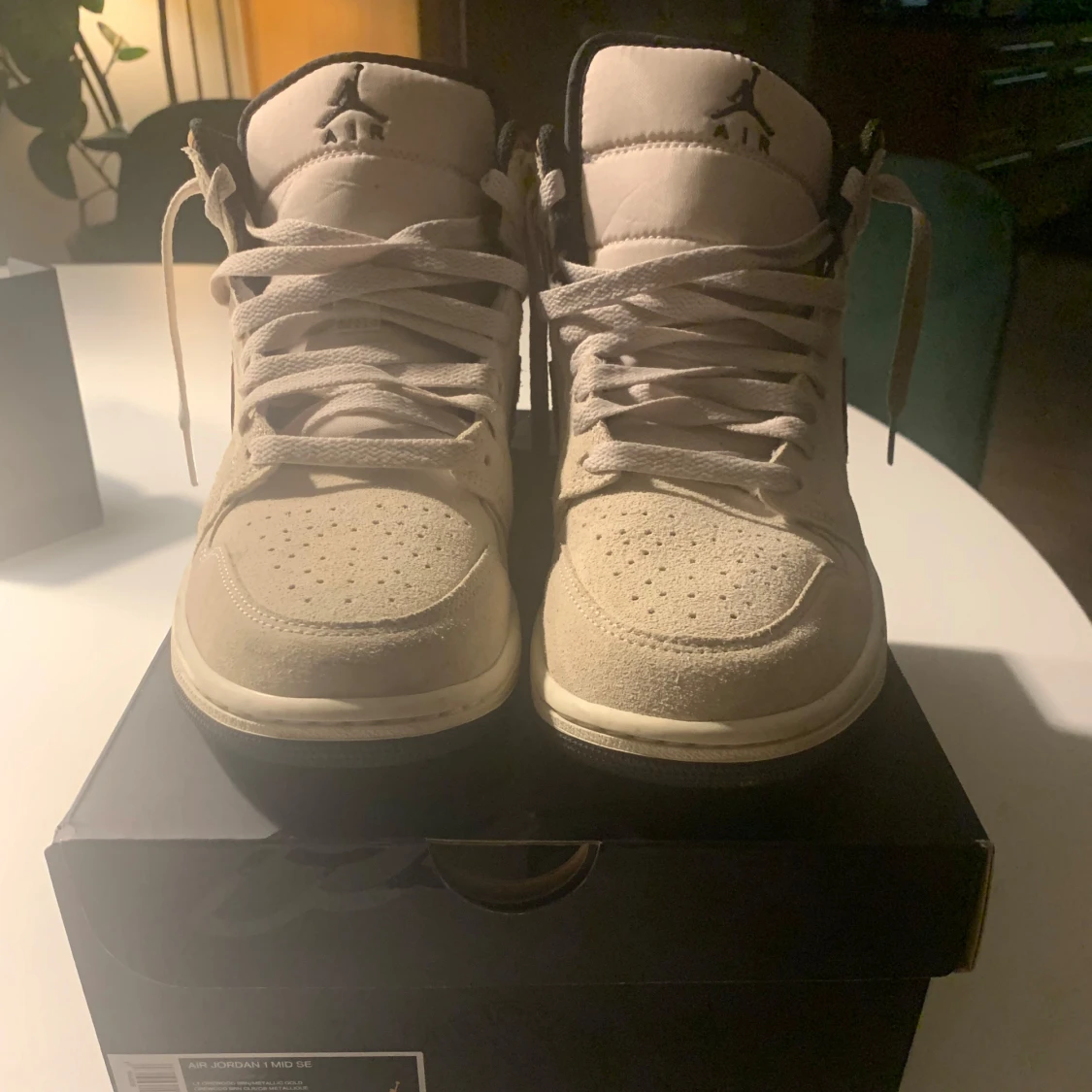 Nike Air Jordans med mönstrad detalj