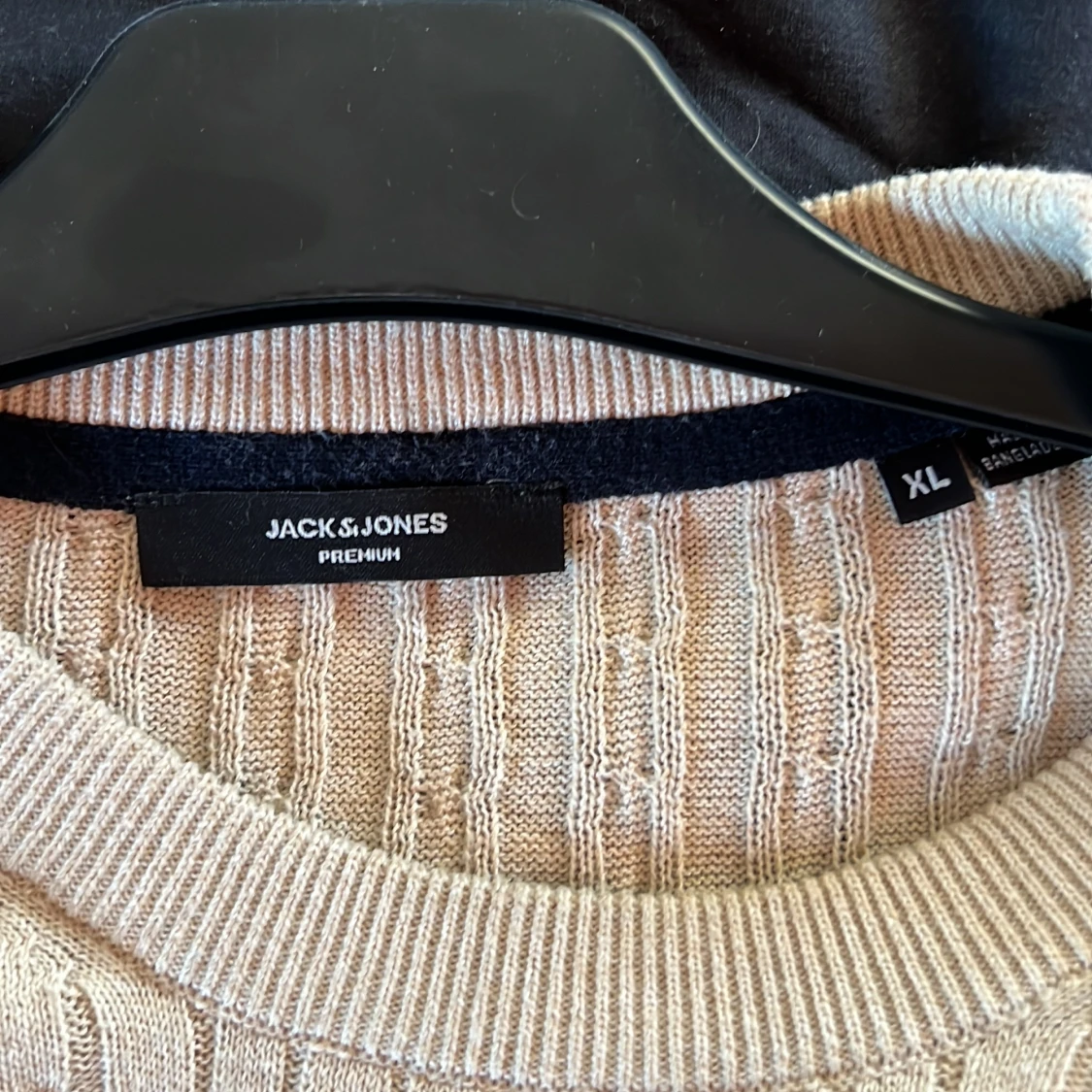 Beige stickad tröja från Jack & Jones - 2