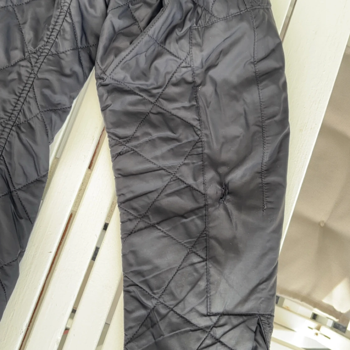 Grå quiltad jacka från Barbour - 2