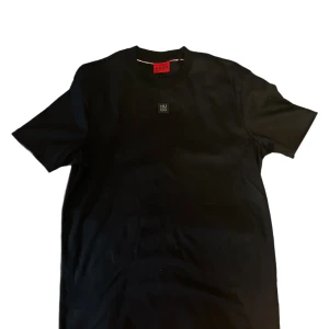 Hugo t shirt  - Helt ny aldrig använt 