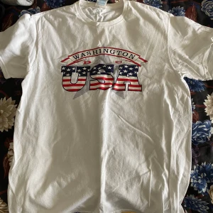 USA T-Shirt Vit - Vit USA Washington Tshirt, nytt skick