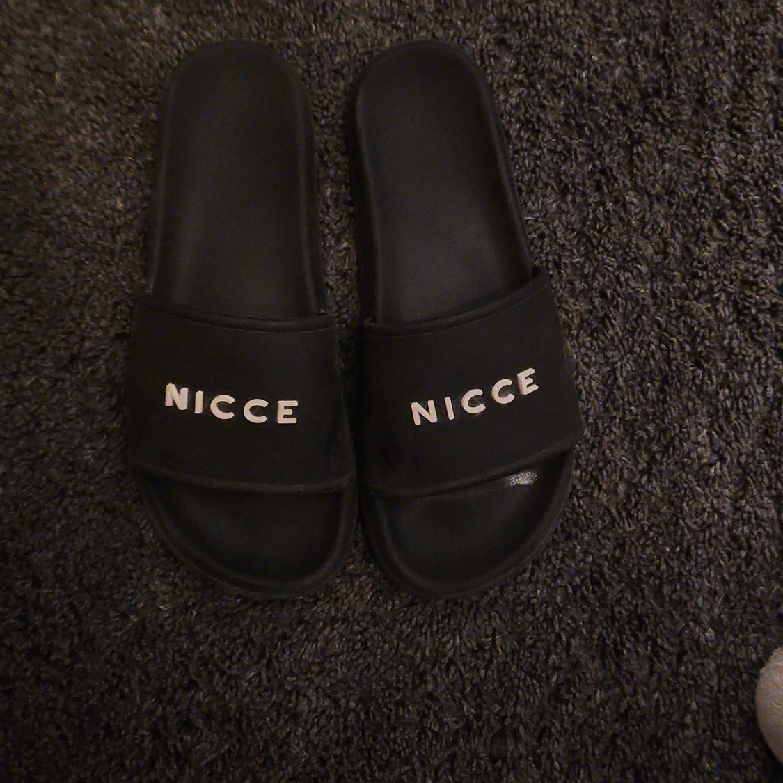 Svarta sandaler från Nicce