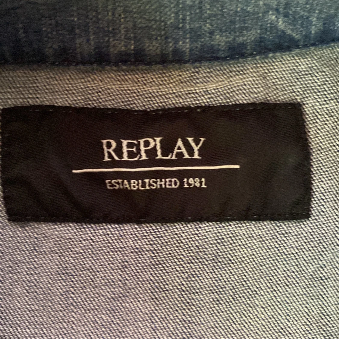 Blå jeansjacka från Replay - 3