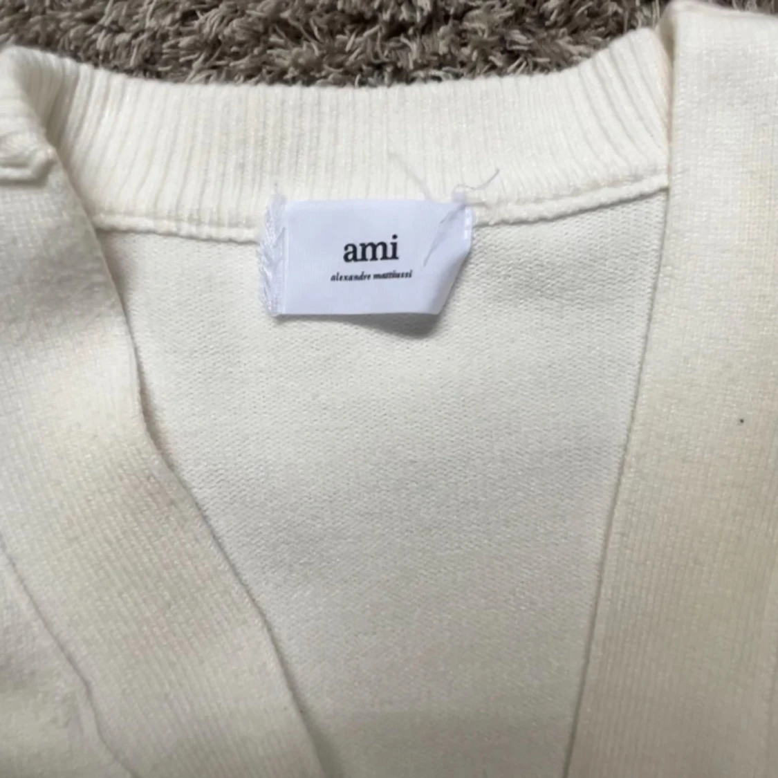 Vit kofta från Ami Paris med rött hjärta - 2