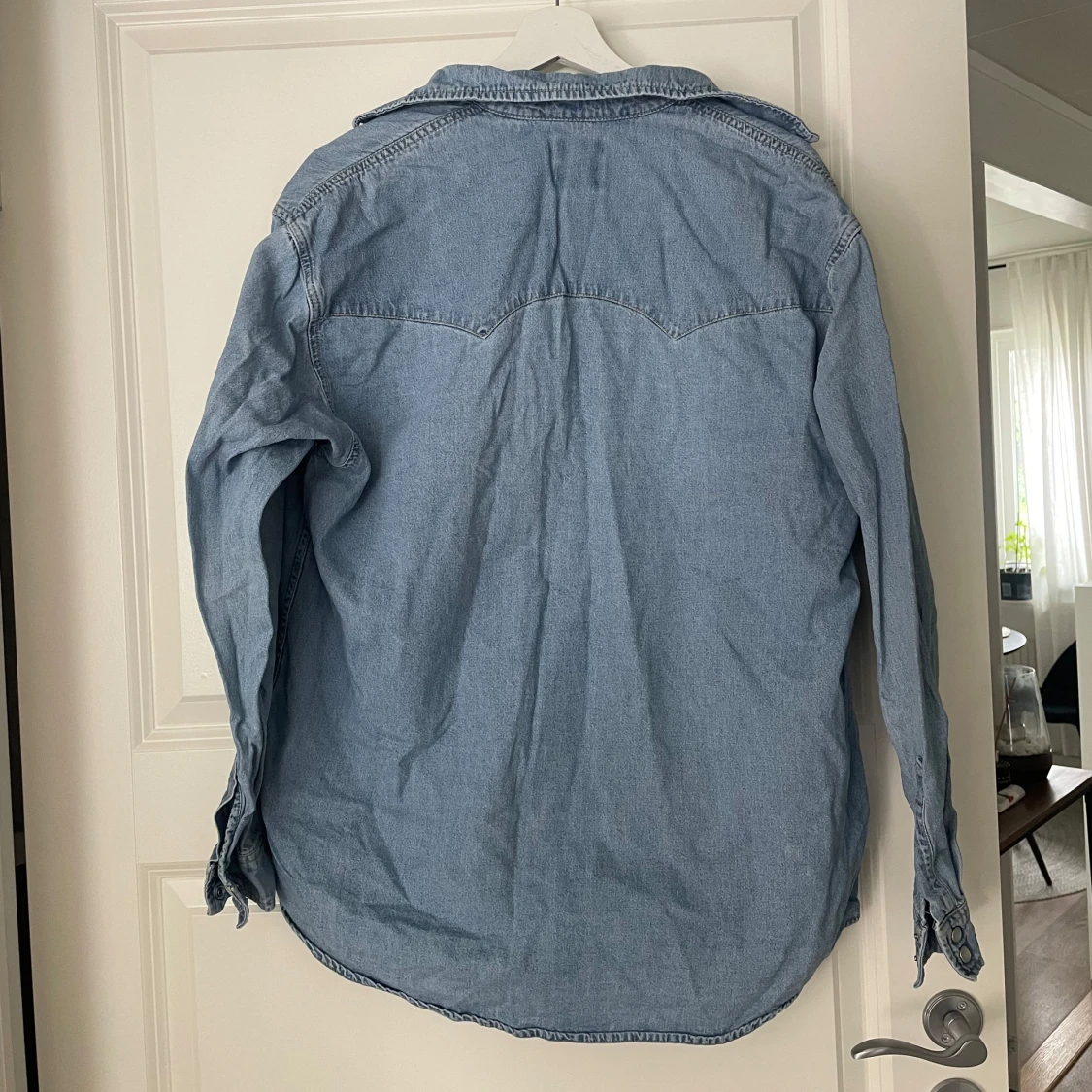 Ljusblå jeansskjorta från Lee - 1