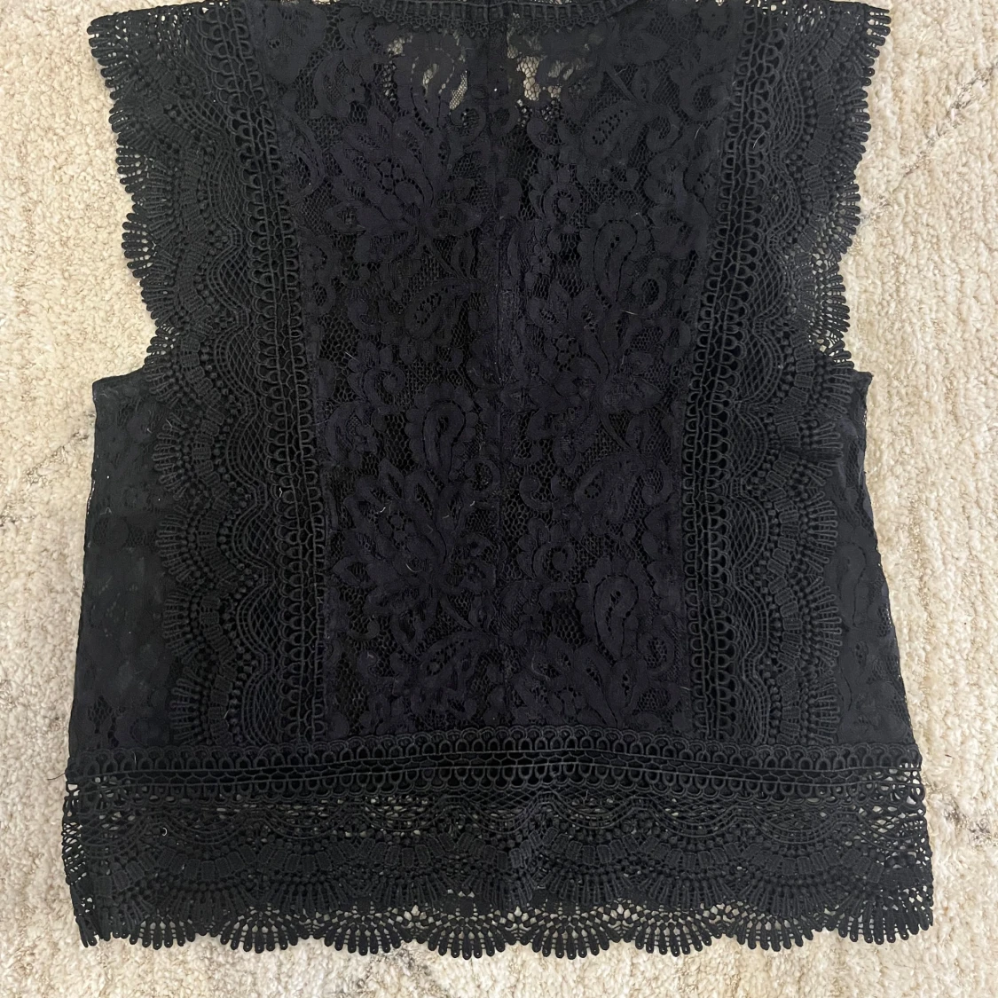 Svart spetsblus från ONLY - 2