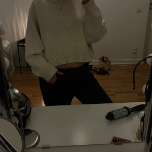 Jeans - Kommer ej till användning då jeansen är för stora!💞Köpta på Sellpy.