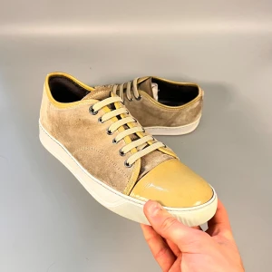 Lanvin skor Uk 6 billiga  - Lanvins i Uk 6 vilket i lanvin storlek motsvarar runt 40-41. Väldigt fint skick. Sulan är vit ”målad med shoe hero”. Kom med frågor! 