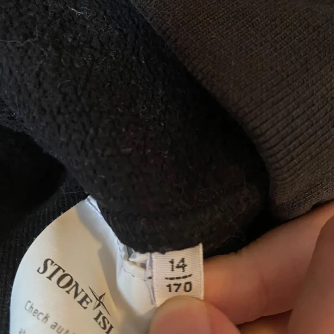 Svart hoodie från Stone Island  - 1