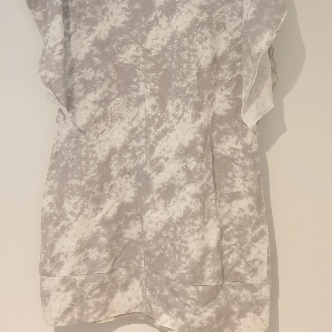 Linne med volang och pärlor från Semaforo - 1