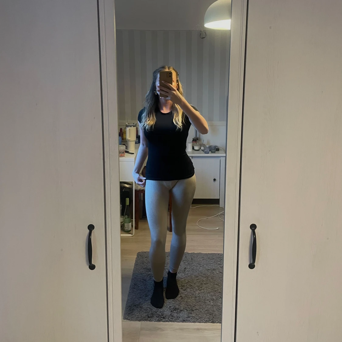 Beige träningsbyxor - 1