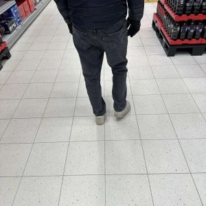 Jeans, Levi’s 501 - Säljer min Levis’s 501 do jag inte längre har någon användning för och bara ligger dem är sparsamt använda och i väldigt bra skick, storlek W29 L28 skriv privat för fler frågor och bilder 