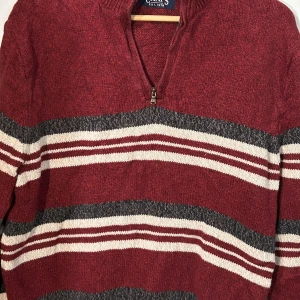 Burgundy CHAPS Ralph Lauren sweater  - 🎨Irl Colour: burgundy (See 2nd for image for best representation of colour)  📏UK Size: L (please measurements for reassurance)  📐Measurements  Length 71 Shoulder width 54  🧵Material: 100% Cotton  BUY NOW IS ON  Thanks,