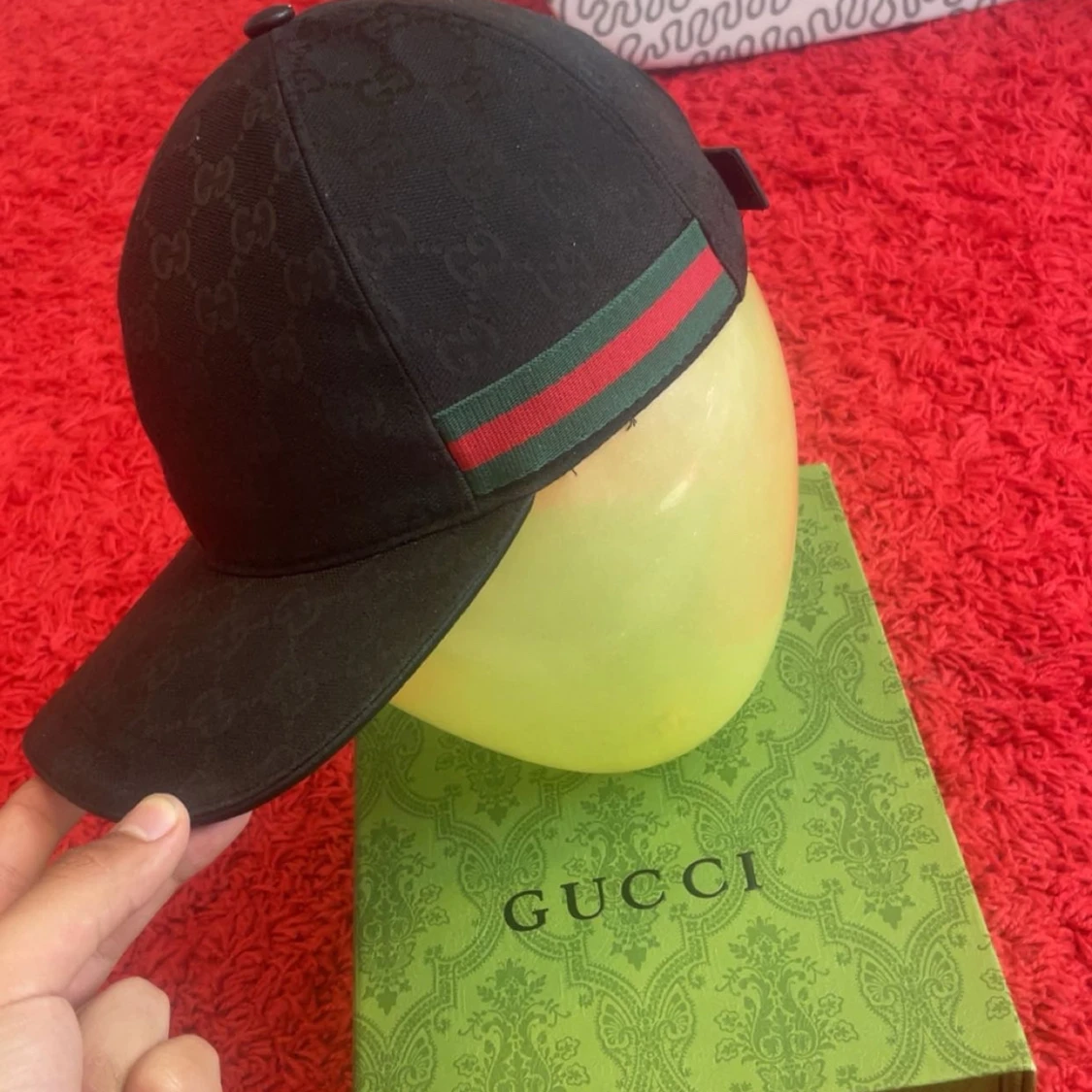 Svart keps från Gucci med monogram - 1