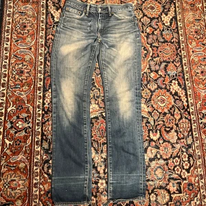 Vintage Levi’s 511  - Sjukt snygga vintage jeans från Levis! De är modellen 511 som sitter slim! Midja:39 längd:102
