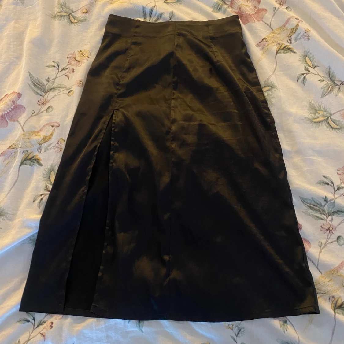 Svart långkjol med slits