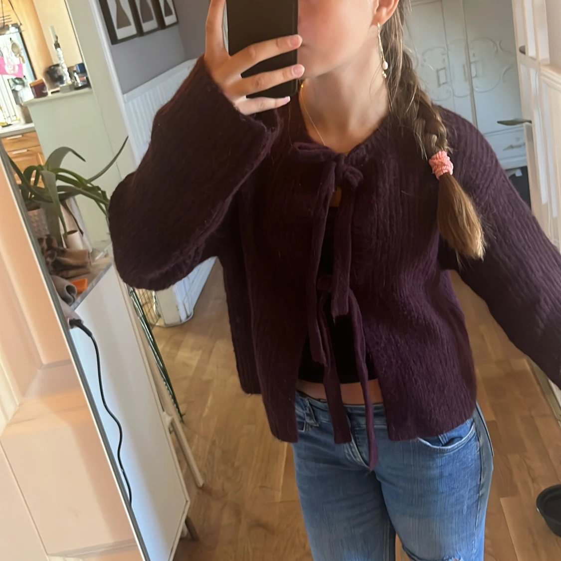 Mörklila stickad kofta med knyt - 1