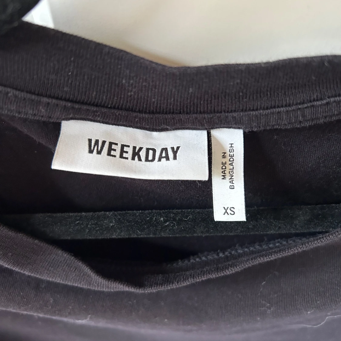 Svart oversized t-shirt från Weekday - 1