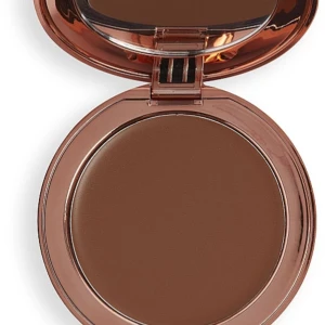Krämig bronzer från revolution pro - Snygg bronzer revolution Pro! kan skicka mer bilder men den är i färgen ”Bronze”