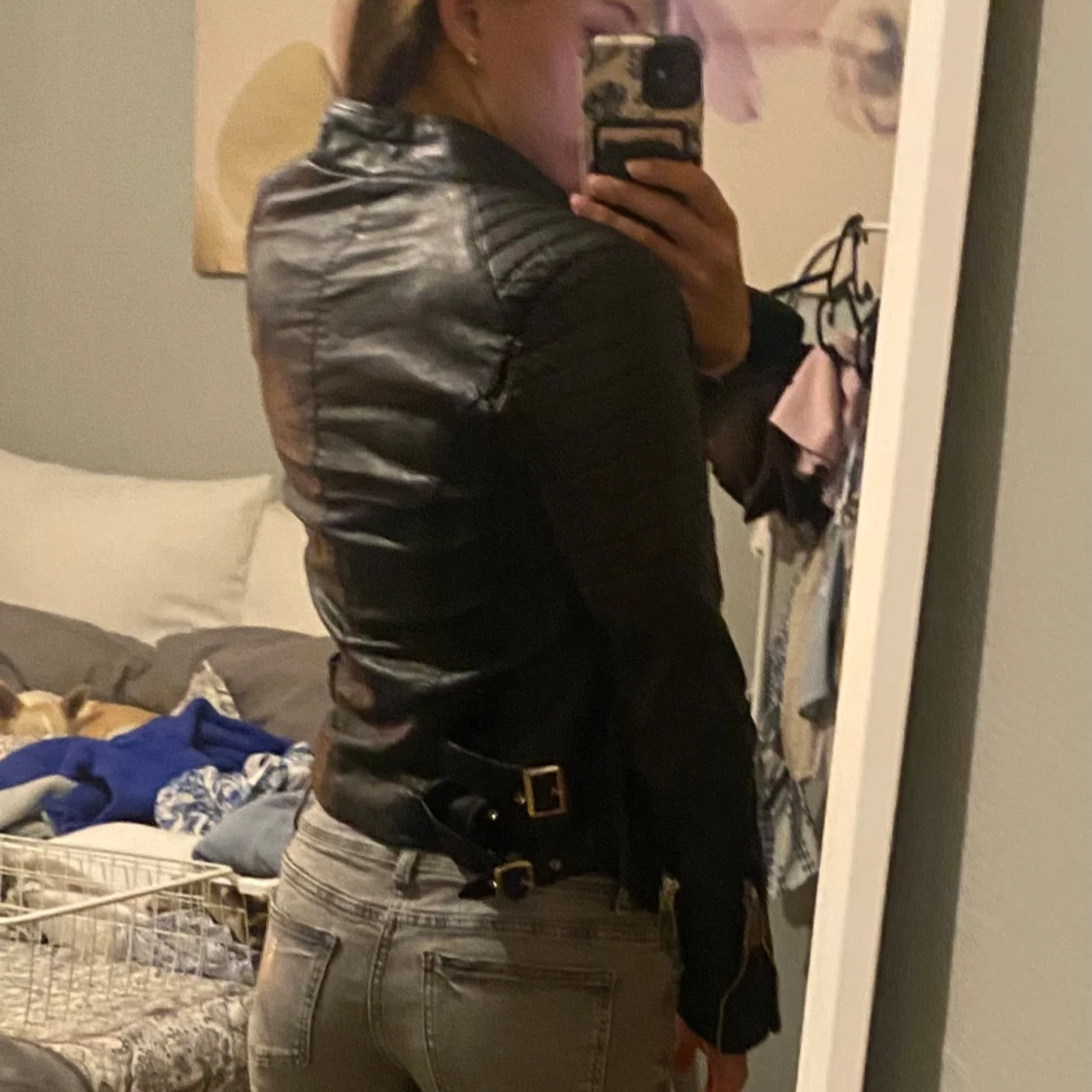 Svart skinnjacka med dragkedjor - 1