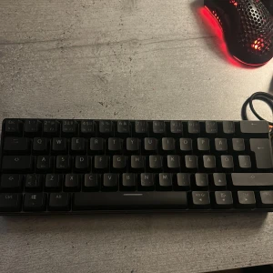 NOS mechanical Keyboard  - Very new keybored nothings broken 