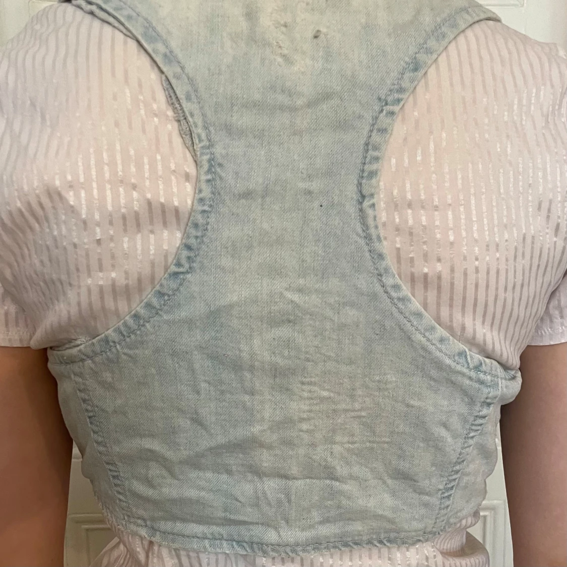 Ljusblå croppad jeansväst med dragkedja - 2