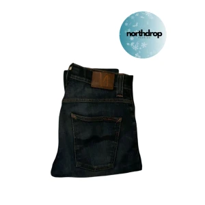 Nudie jeans - Säljer dessa feta nudie jeans i mycket gott skick! Vid frågor eller om fler bilder önskas är det bara att höra av sig!