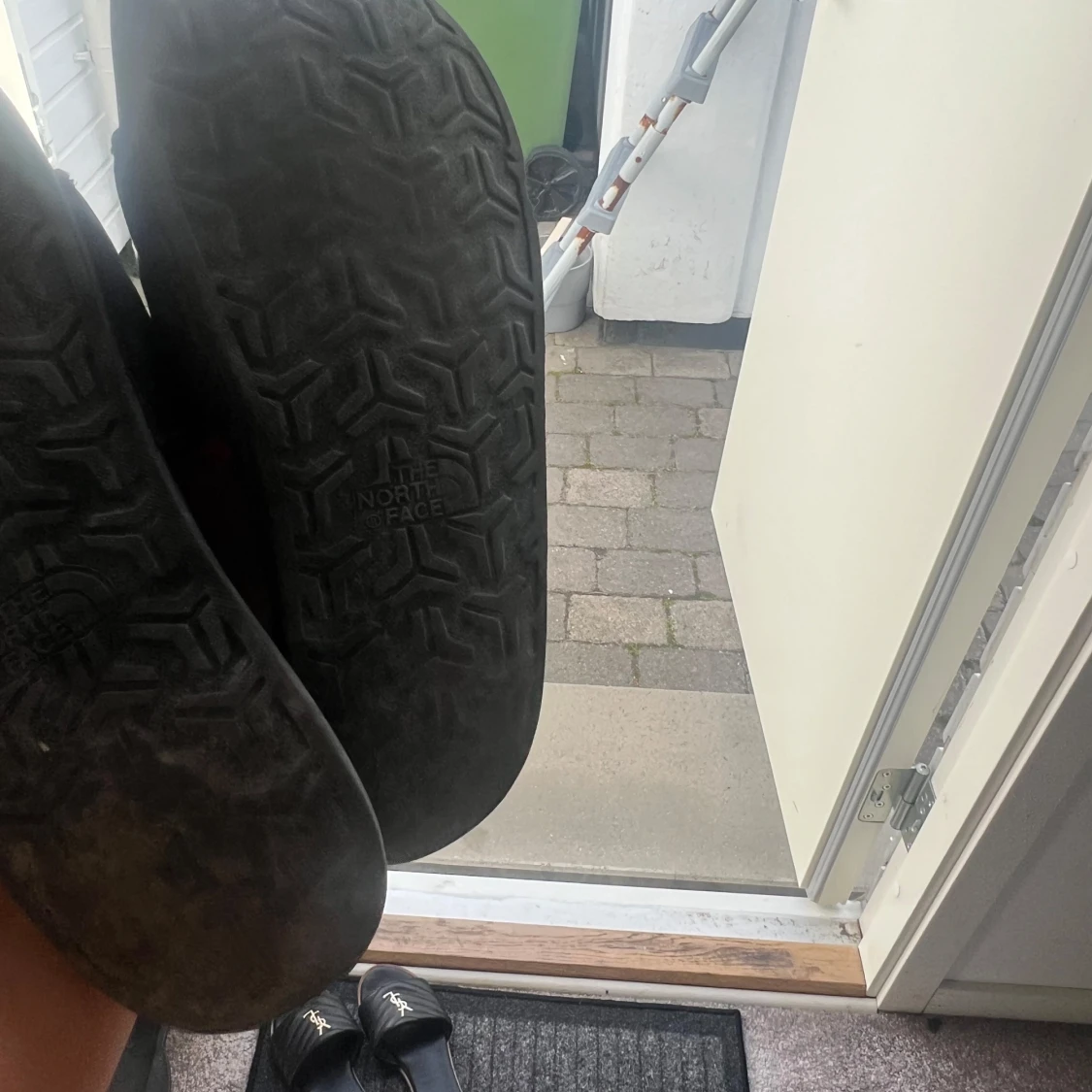 Tofflor från  The North Face - 4