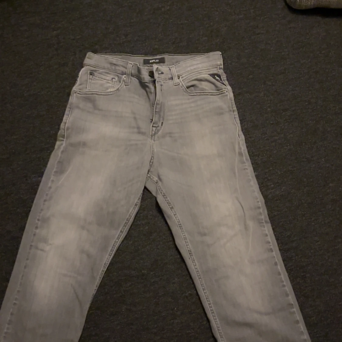 Grå jeans från Replay - 3