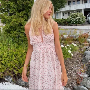 Klänning - Jätte fin sommarklänning från DesignBySi💕 använd en gång!