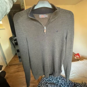 Morris half zip - Pris kan diskuteras!!! || Skick 10/10 || Slim fit så passar även S ||