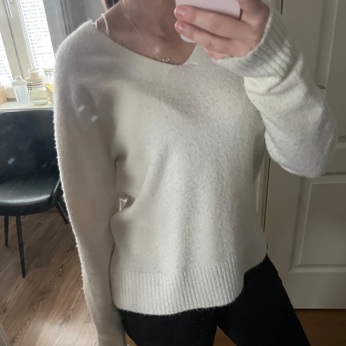 Vit stickad tröja - 1