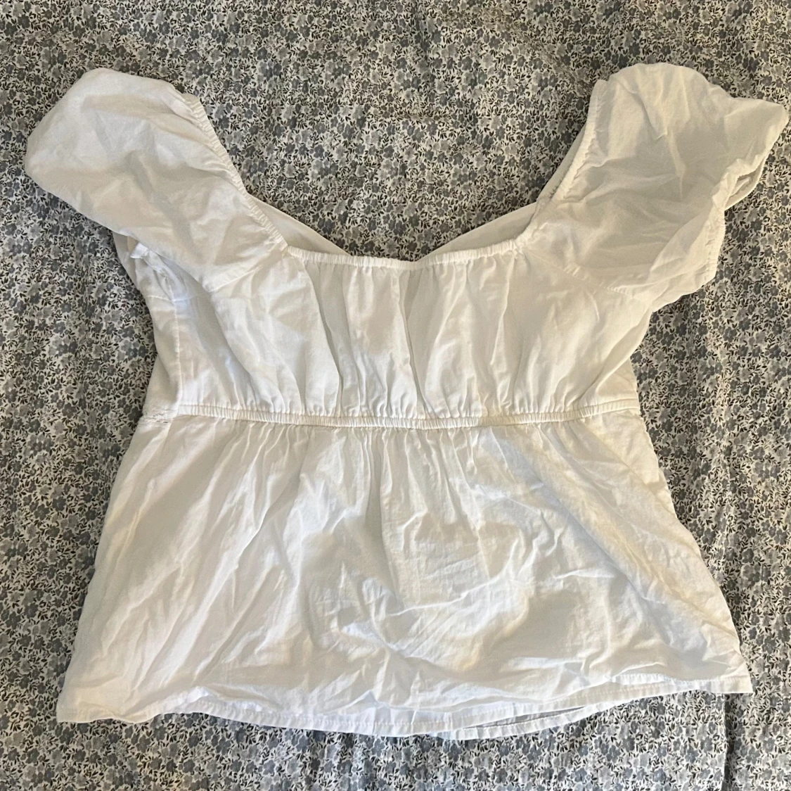 Vit blus från Hollister - 1