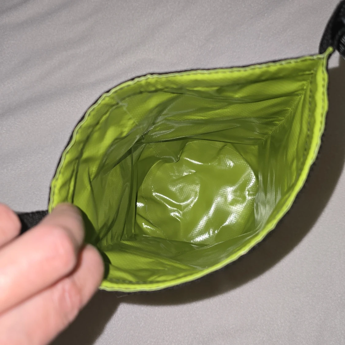 Grön vattentät väska från Telenor - 3