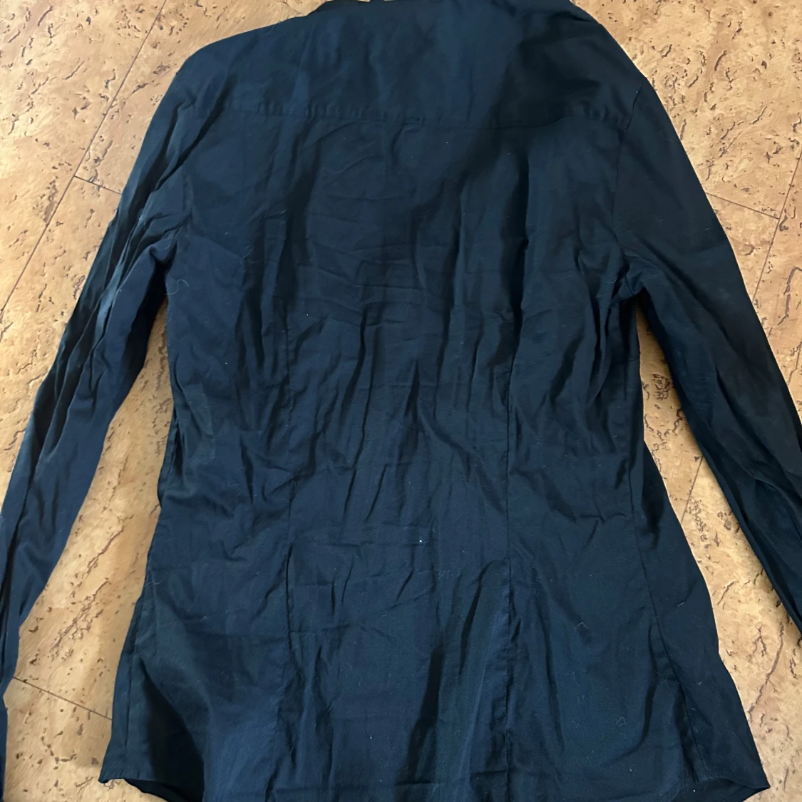 Svart skjorta från H&M - 2