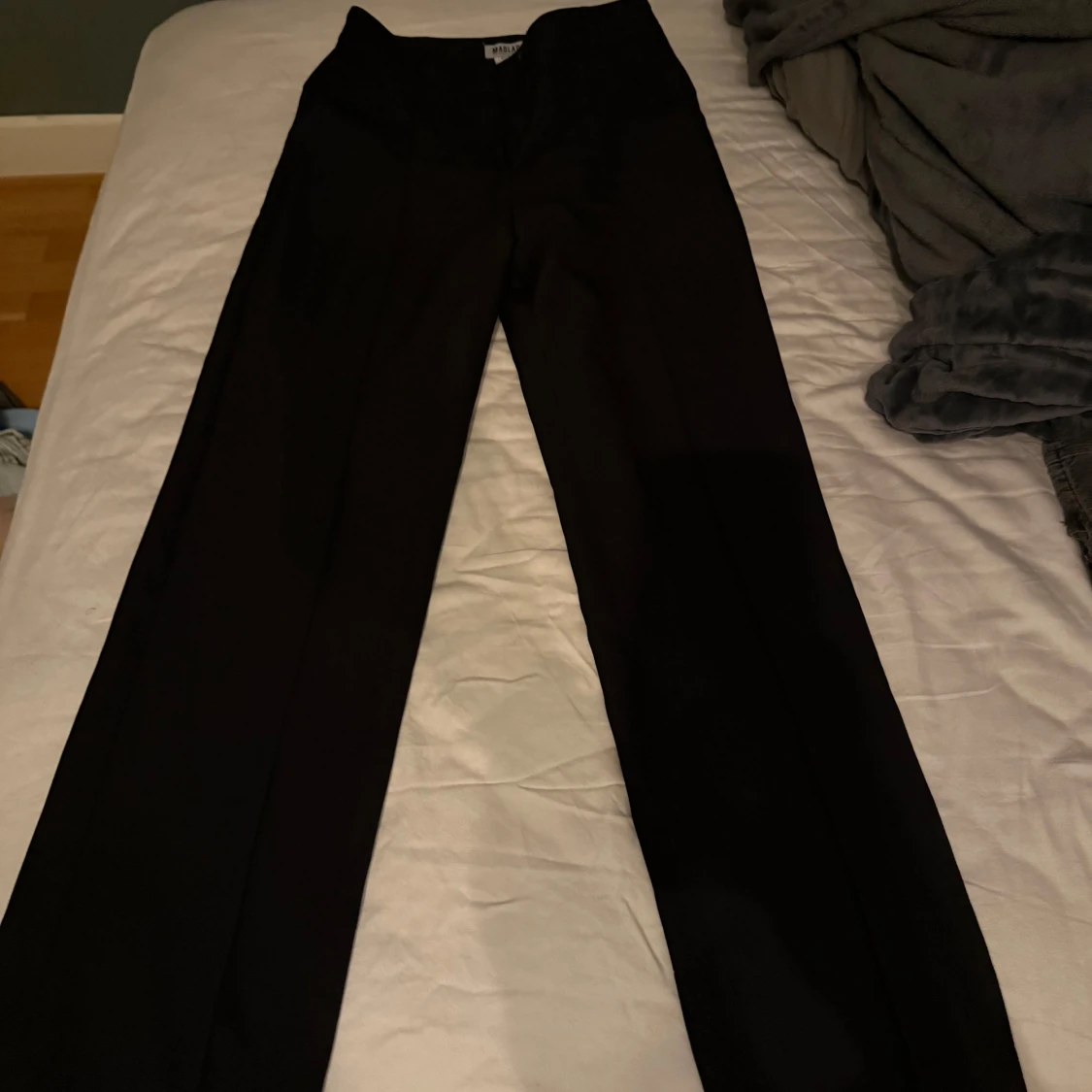 Svarta byxor från Madlady - 2