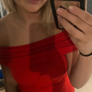 Off shoulder topp - Super fin tröja från new Yorker som aldrig blivit använd st S