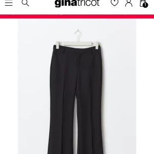 Lågmidjade kostymbyxor! - Säljer dessa super snygga lågmidjade kostymbyxor från Gina! Använda 1 gång så väldigt bra skick!❤️går ner i pris vid snabbt köp 