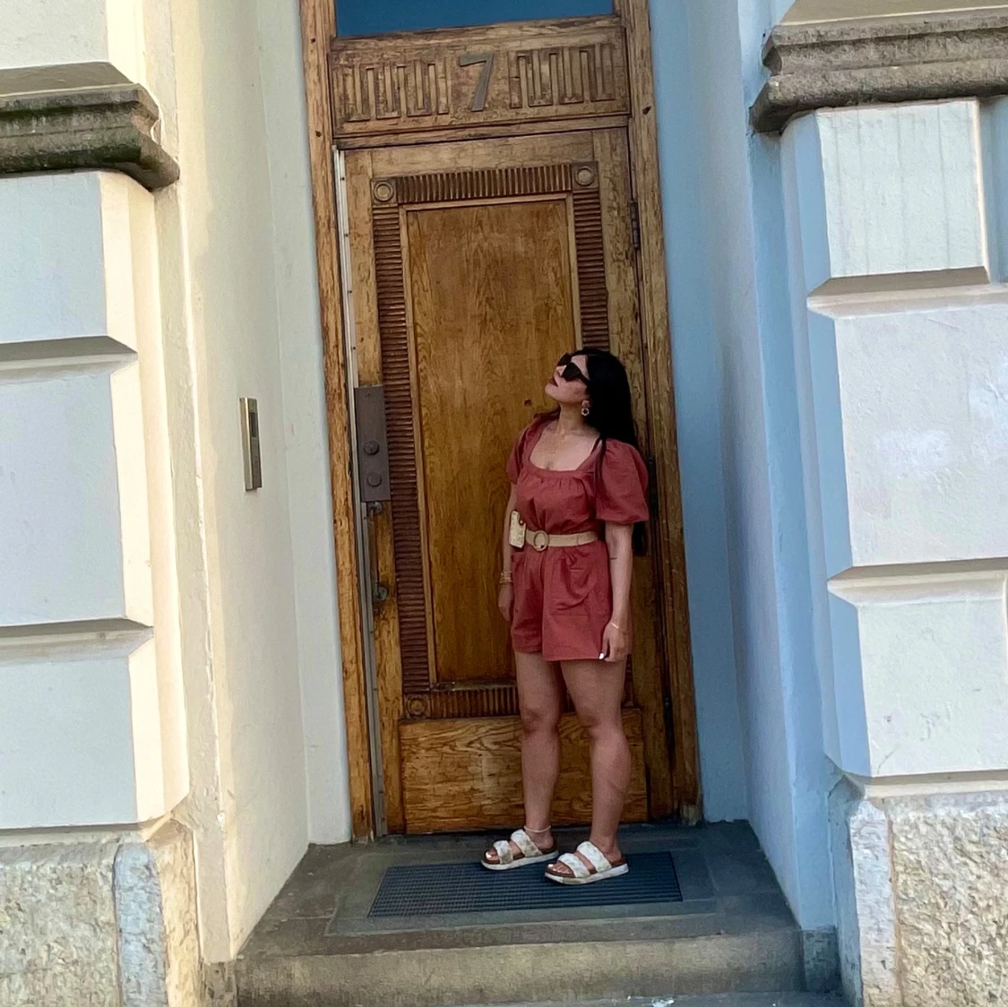 Rostfärgade shorts med bälte