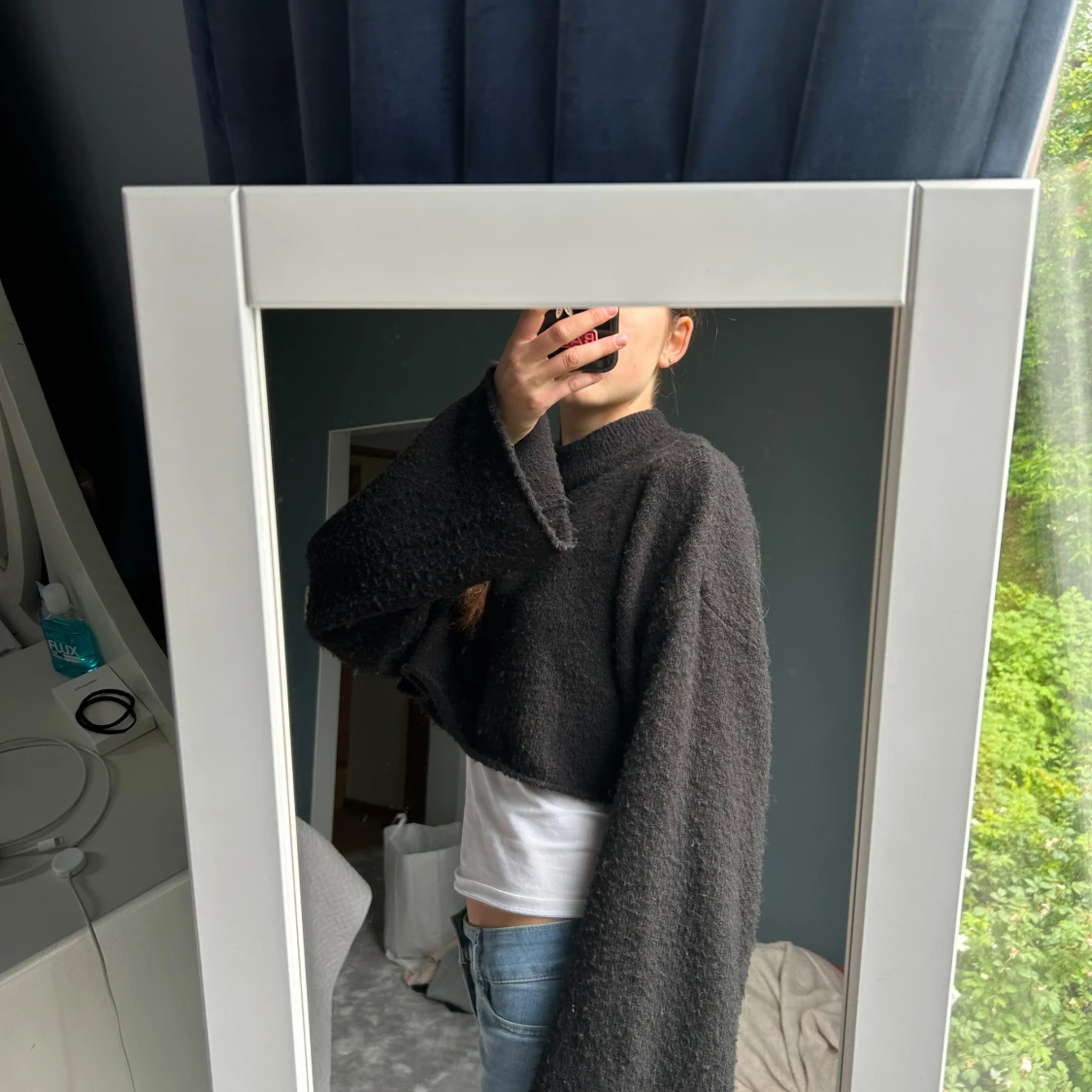 Svart croppad stickad tröja - 1