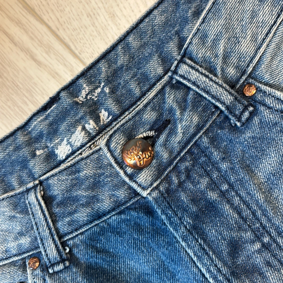 Jeanskjol med volang från Never Denim - 1