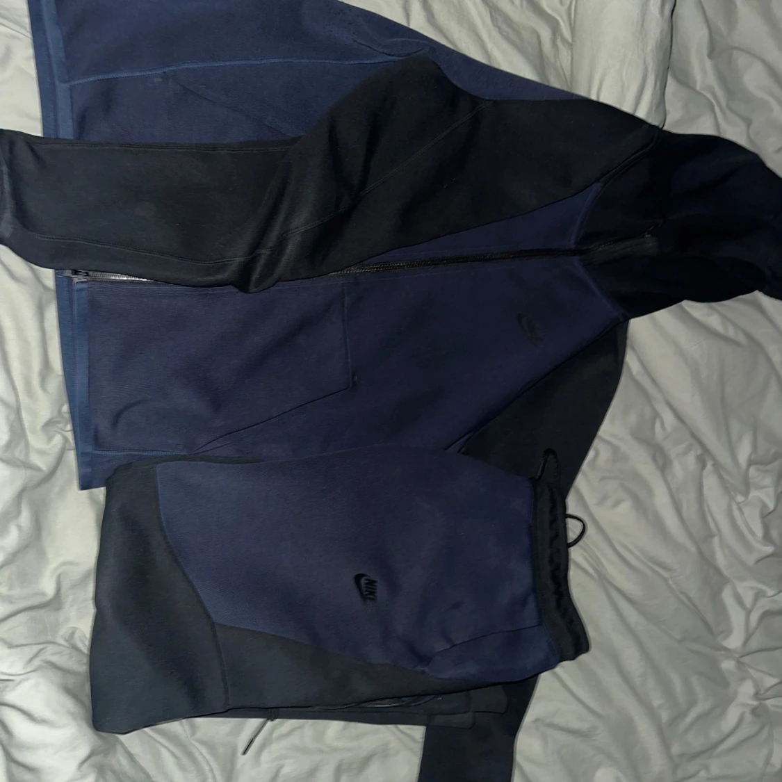 Nike tech fleece  marinblå/svart Sällsynt  - 2