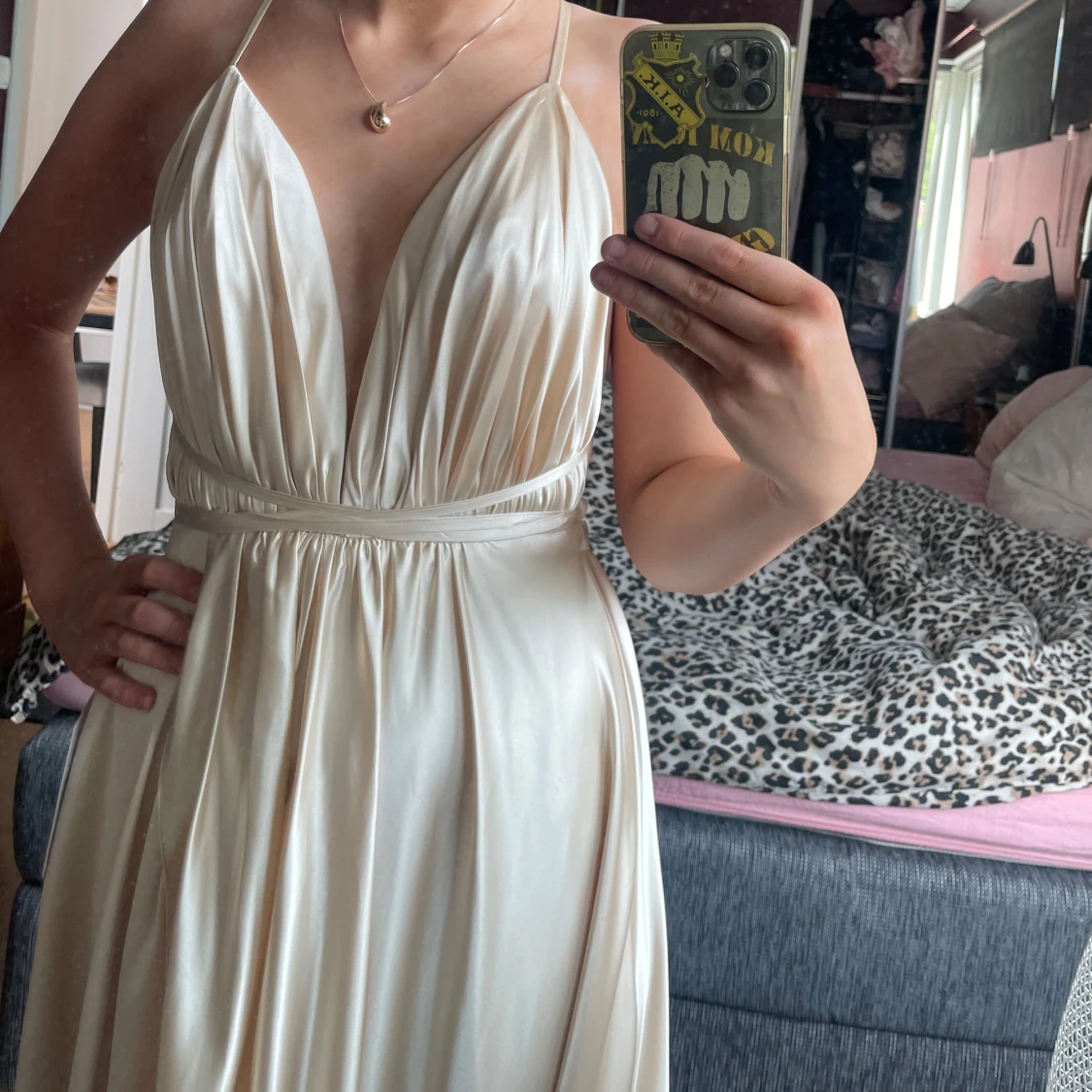 Champagnefärgad långklänning/balklänning - 1