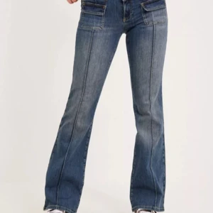 Nelly Low Waist Bootcut Pocket Jeans strl 36 - Mycket bra skick 