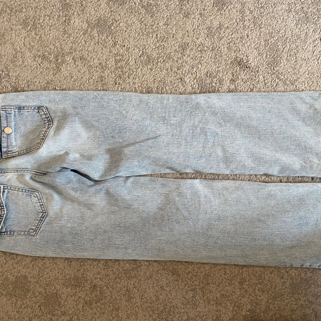 Ljusblå bootcut/Raka jeans😇 - 1