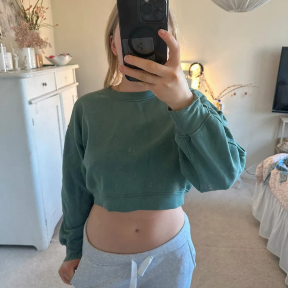 Grön croppad sweatshirt