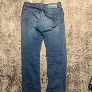 Blå jeans från Jacob Cohen - Snygga blå jeans från Jacob Cohen, modell bard. I princip aldrig använda